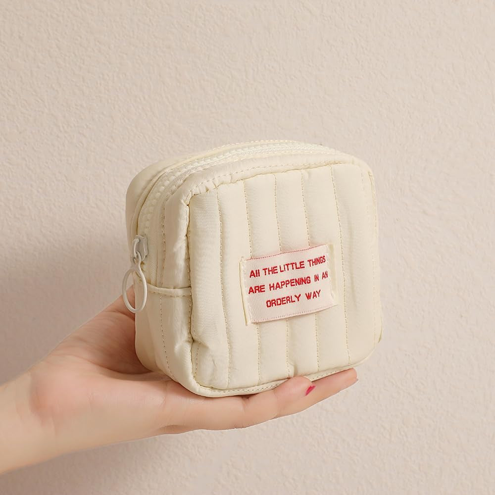 Small Makeup Bag Quilted Travel Cosmetic Organizer Bag White Square Pouch with Zipper Cute Preppy Portable Toiletry Bag for Purse Aesthetic Mini Storage Bag for Women Mama Gift