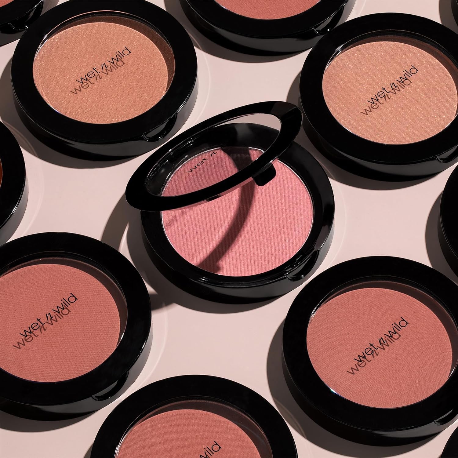 Color Icon Blush, Effortless Matte Natural Sheer Glow & Seamless Blend, Luxuriously Infused Smooth Jojoba Oil, Cruelty-Free & Vegan - Pinch Me Pink