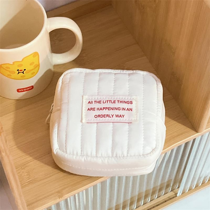 Small Makeup Bag Quilted Travel Cosmetic Organizer Bag White Square Pouch with Zipper Cute Preppy Portable Toiletry Bag for Purse Aesthetic Mini Storage Bag for Women Mama Gift